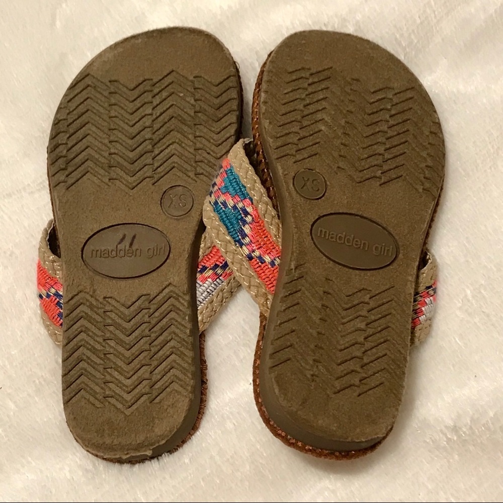 Madden girl flip-flops with embellishment - Picture 6 of 6